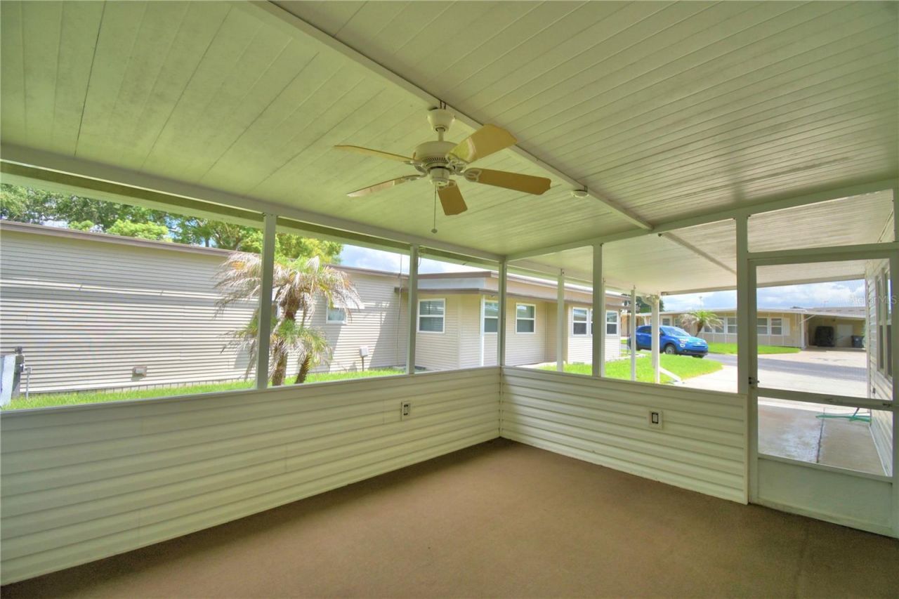 111 Paradise Lane, Auburndale, FL 33823 Photo