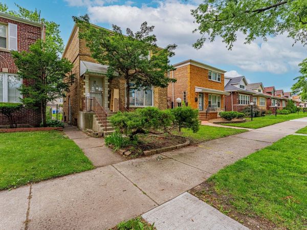 8238 S Prairie Avenue , Chicago, IL 60619