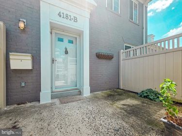 4181 S FOUR MILE RUN DRIVE, Unit B, ARLINGTON, VA 22204