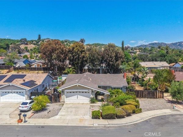 620 Meadow Grove Place, Escondido, CA 92027