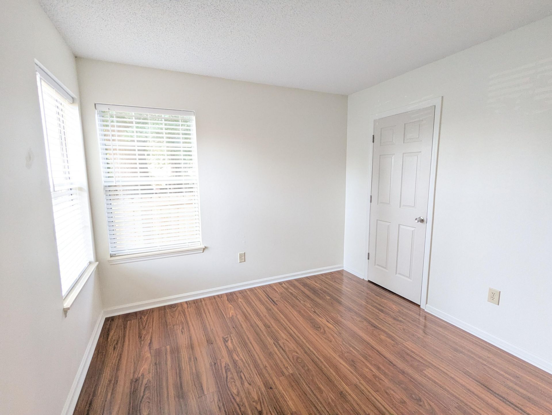 105 Parish Parc Drive Photo 10