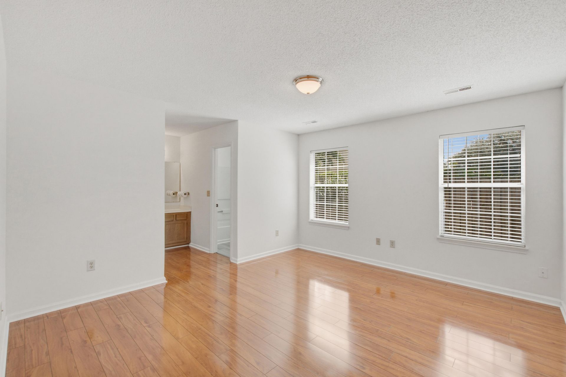 105 Parish Parc Drive Photo 11