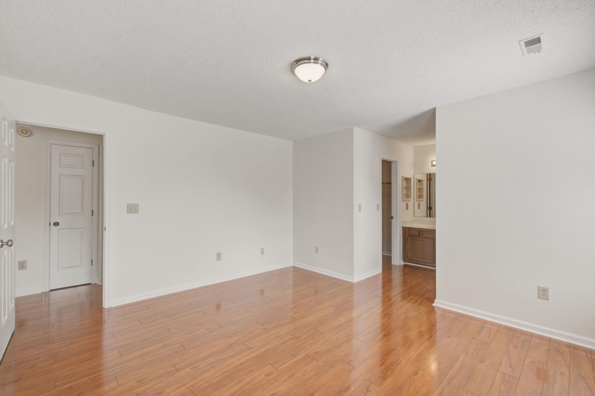 105 Parish Parc Drive Photo 13