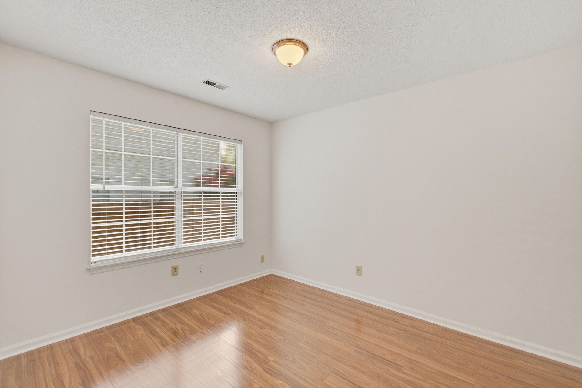 105 Parish Parc Drive Photo 16