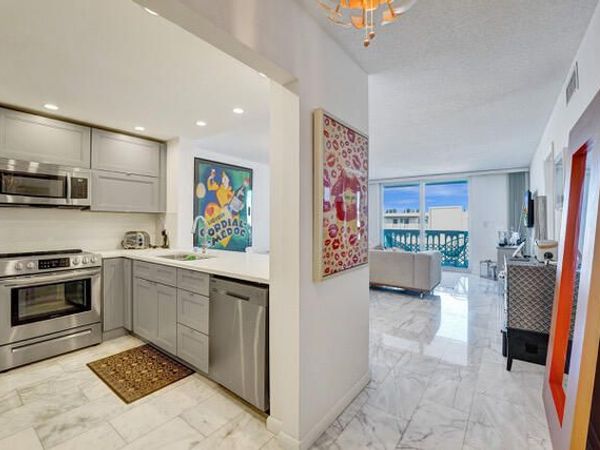 401 NE 14th Avenue, Unit 705, Hallandale, FL 33009