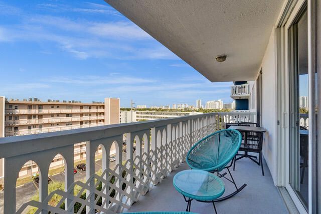 401 NE 14th Avenue, Unit 705, Hallandale, FL 33009 Photo