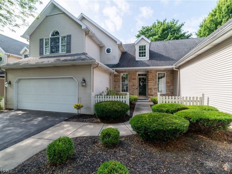 25 Fieldstone, Poland, OH 44514 Photo 1