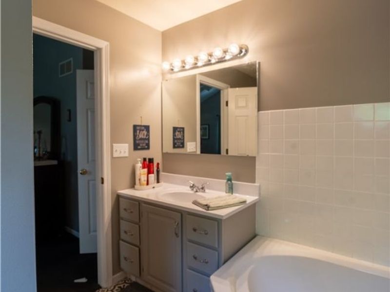 25 Fieldstone, Poland, OH 44514 Photo 19