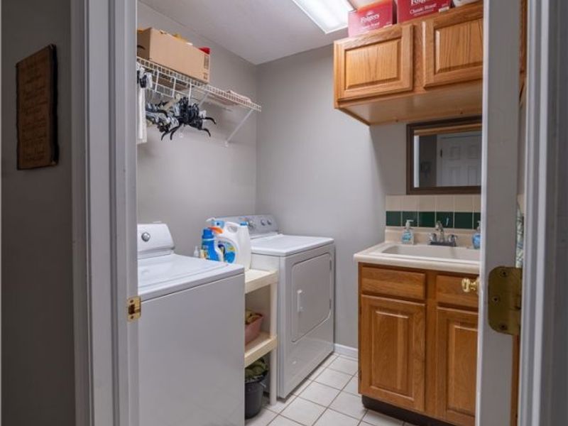 25 Fieldstone, Poland, OH 44514 Photo 8