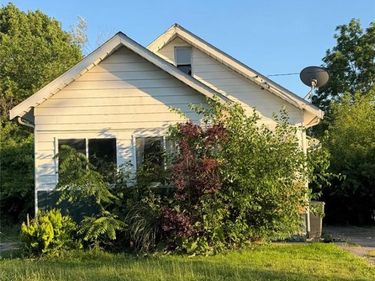 766 E Bundy Avenue, Flint, Mi 48505