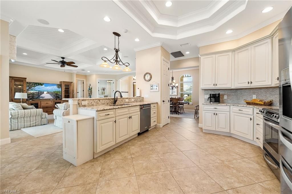 2213 SE 19th Ave, Cape Coral, FL 33990 Photo