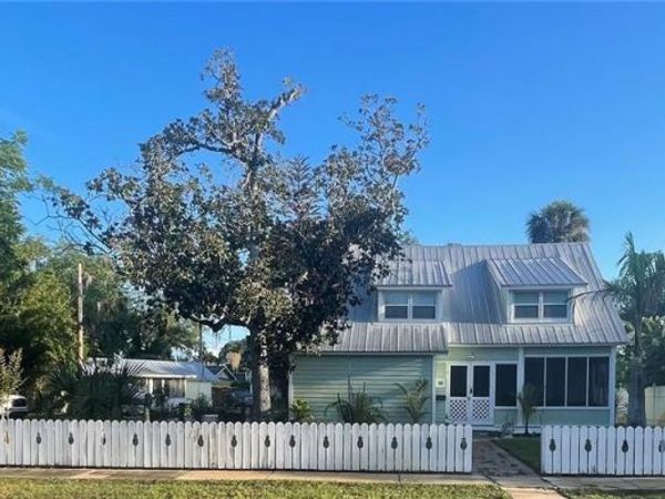 305 MARY AVENUE , NEW SMYRNA BEACH, FL 32168