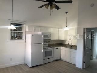 305 Mary Avenue , New Smyrna Beach, FL 32168 Photo