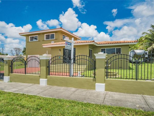 17135 NW 19th Ave , Miami Gardens, FL 33056