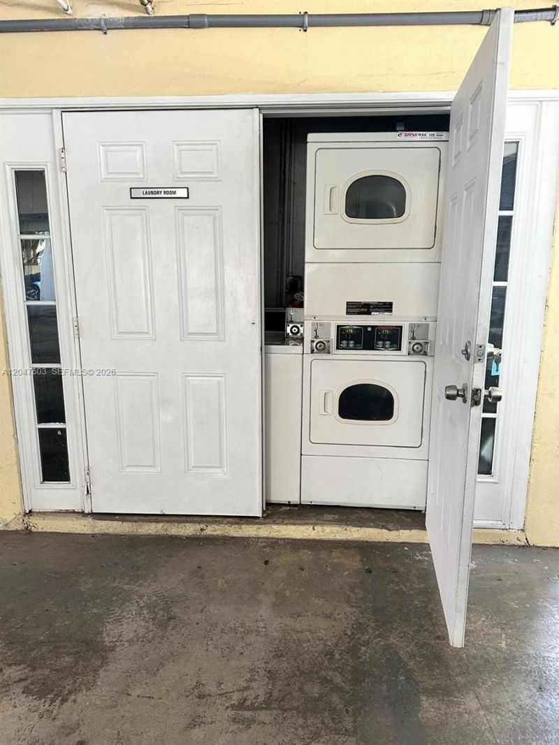 427 Santander Ave , Unit 205, Coral Gables, FL 33134 Photo
