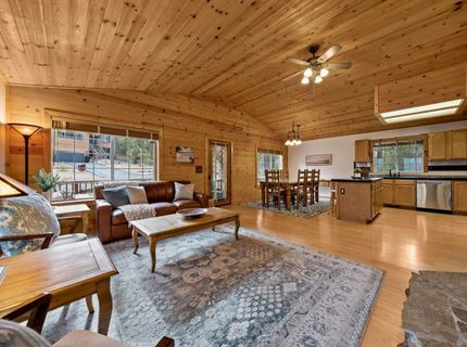 12849 Peregrine Drive , Truckee, CA 96161 Photo