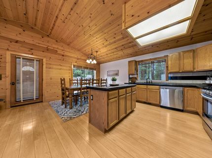 12849 Peregrine Drive , Truckee, CA 96161 Photo