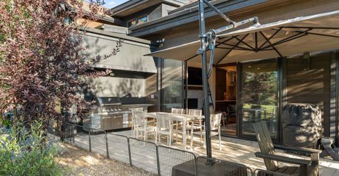 10129 Corrie Court , Truckee, CA 96161 Photo