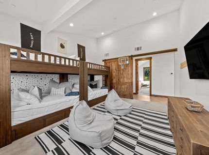 10129 Corrie Court , Truckee, CA 96161 Photo