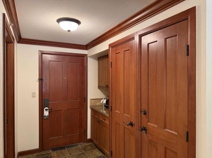 400 Squaw Creek Road, Unit #425, Olympic Valley, CA 96146 Photo