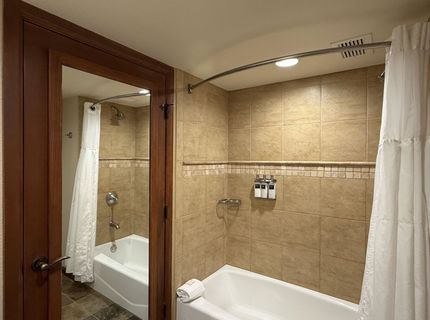 400 Squaw Creek Road, Unit #425, Olympic Valley, CA 96146 Photo