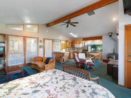 15066 South Shore Drive, Truckee, CA 96161 Photo
