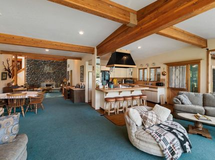 15066 South Shore Drive, Truckee, CA 96161 Photo