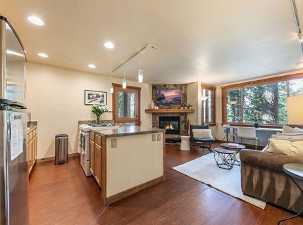 4065 Coyote Fork , Truckee, CA 96161 Photo