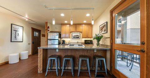 4065 Coyote Fork , Truckee, CA 96161 Photo