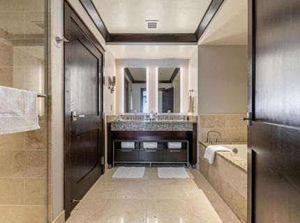 13051 Ritz Carlton Highlands Ct , Unit #4307, Truckee, CA 96161 Photo