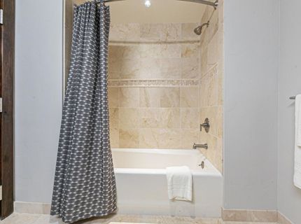 13051 Ritz Carlton Highlands Ct , Unit #4307, Truckee, CA 96161 Photo