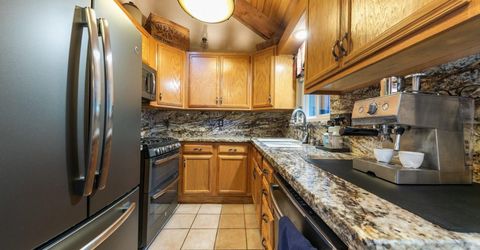 10380 Washoe Road , Truckee, CA 96161 Photo