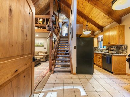 10380 Washoe Road , Truckee, CA 96161 Photo