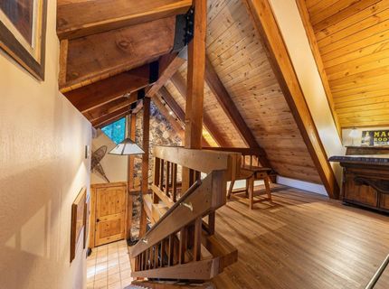 10380 Washoe Road , Truckee, CA 96161 Photo