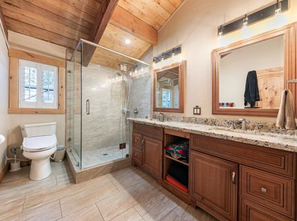 10380 Washoe Road , Truckee, CA 96161 Photo