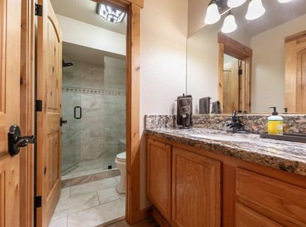 10380 Washoe Road , Truckee, CA 96161 Photo