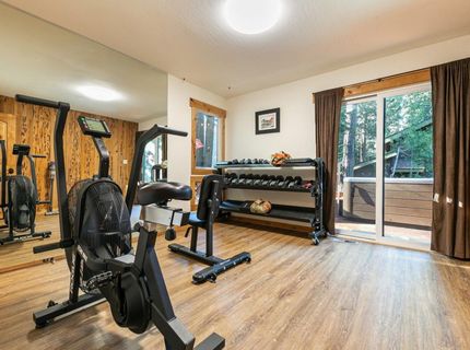 10380 Washoe Road , Truckee, CA 96161 Photo