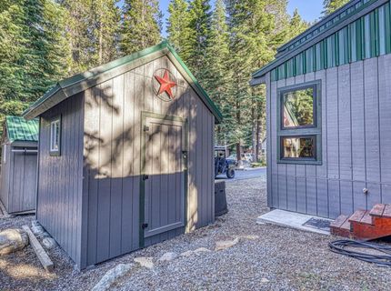 10380 Washoe Road , Truckee, CA 96161 Photo