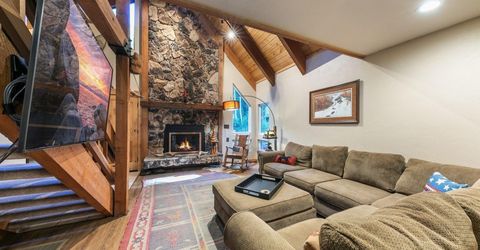 10380 Washoe Road , Truckee, CA 96161 Photo