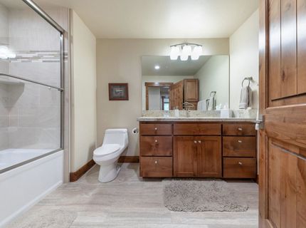 14141 Tyrol Road, Truckee, CA 96161 Photo
