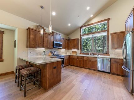 14141 Tyrol Road, Truckee, CA 96161 Photo