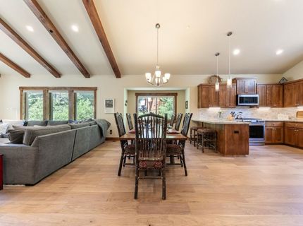 14141 Tyrol Road, Truckee, CA 96161 Photo