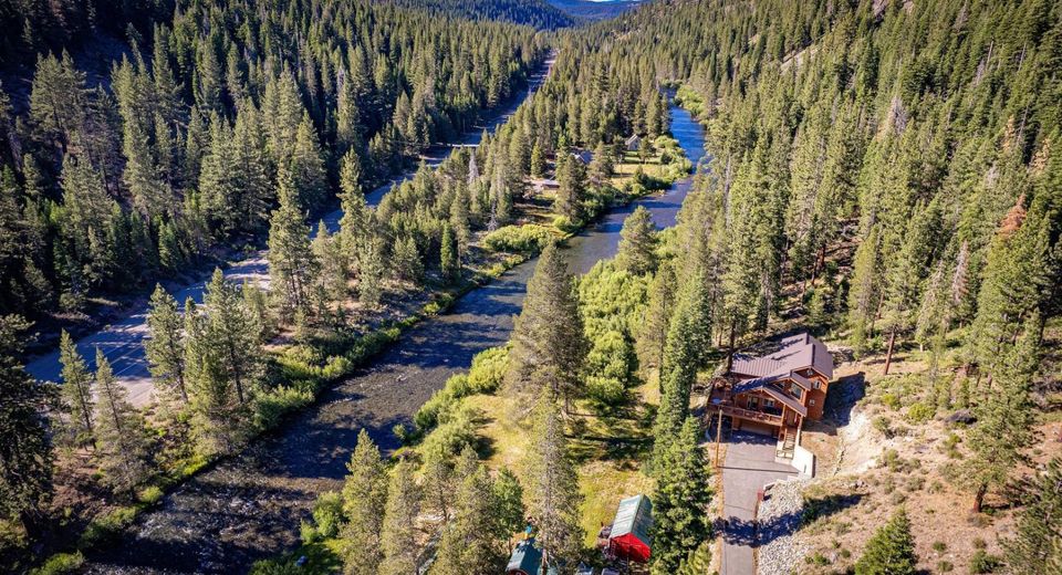 8520 River Road , Truckee, CA 96161 Photo