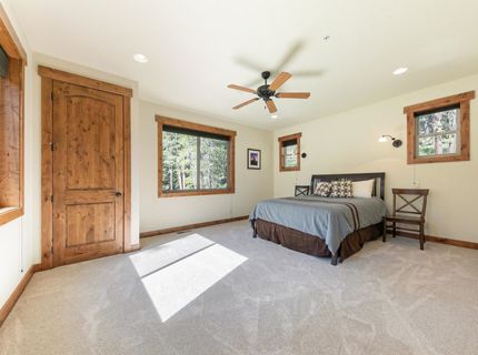 8520 River Road , Truckee, CA 96161 Photo