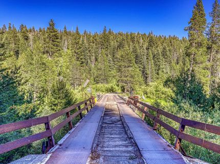8520 River Road , Truckee, CA 96161 Photo