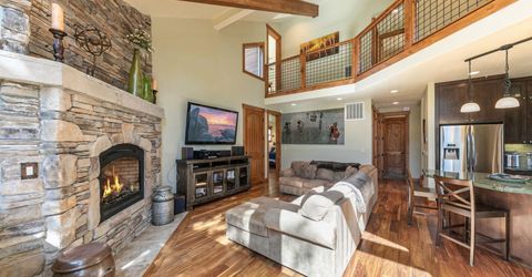 8520 River Road , Truckee, CA 96161 Photo