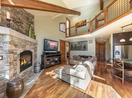 8520 River Road , Truckee, CA 96161 Photo