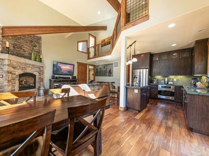 8520 River Road , Truckee, CA 96161 Photo