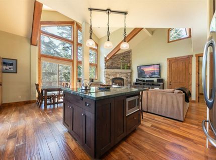 8520 River Road , Truckee, CA 96161 Photo