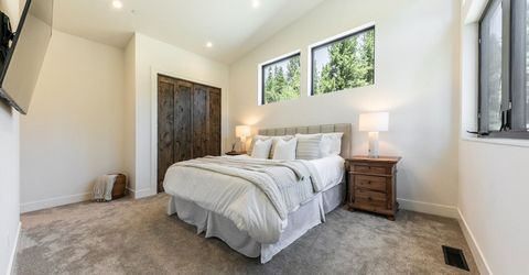 10541 Brickell Court , Truckee, CA 96161 Photo